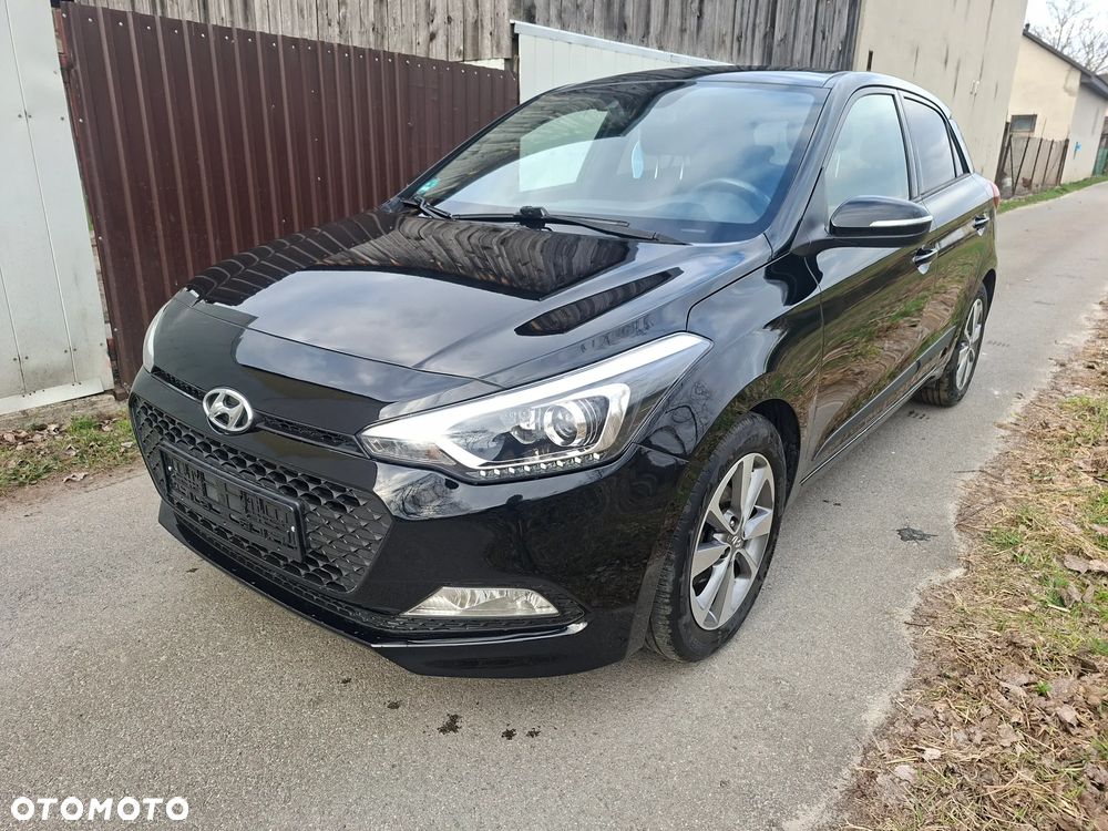 Hyundai i20 1.2 Intro Edition - 20