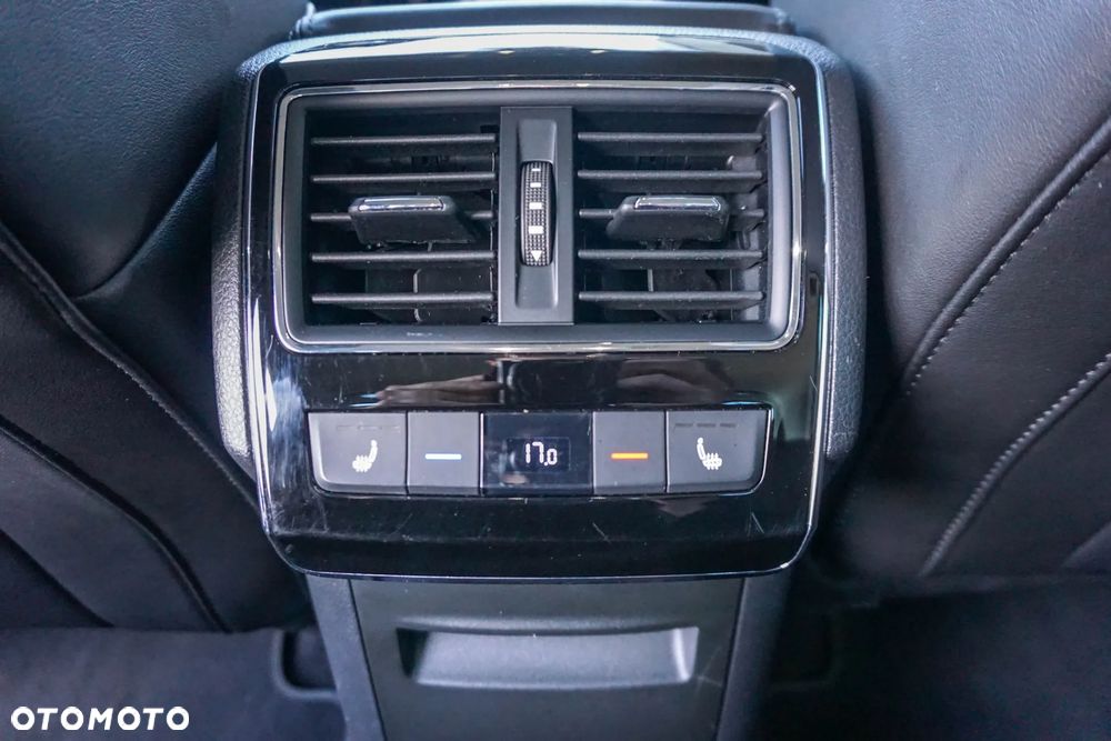 Skoda Superb 2.0 TSI L&K DSG - 32