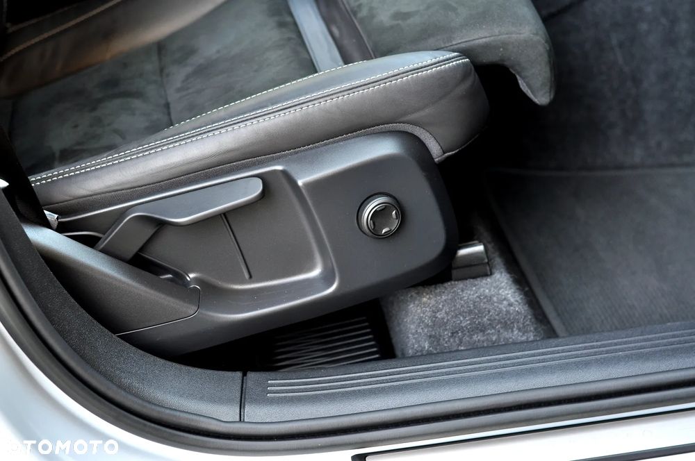 Volvo XC 40 T3 Geartronic RDesign - 21