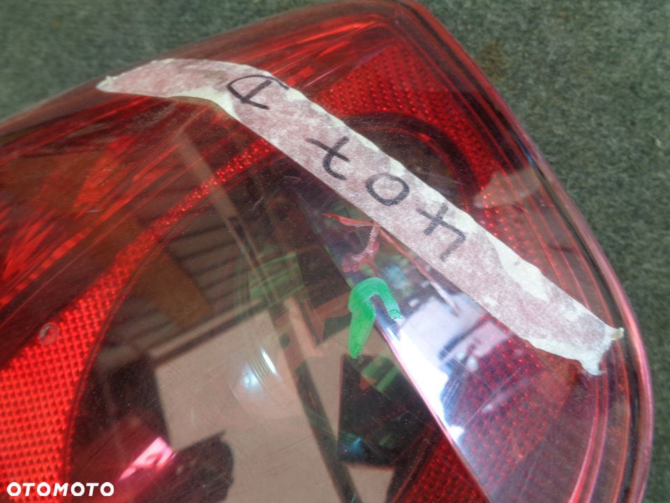PEUGEOT 407 LAMPA TYŁ PRAWA EUROPA - 2