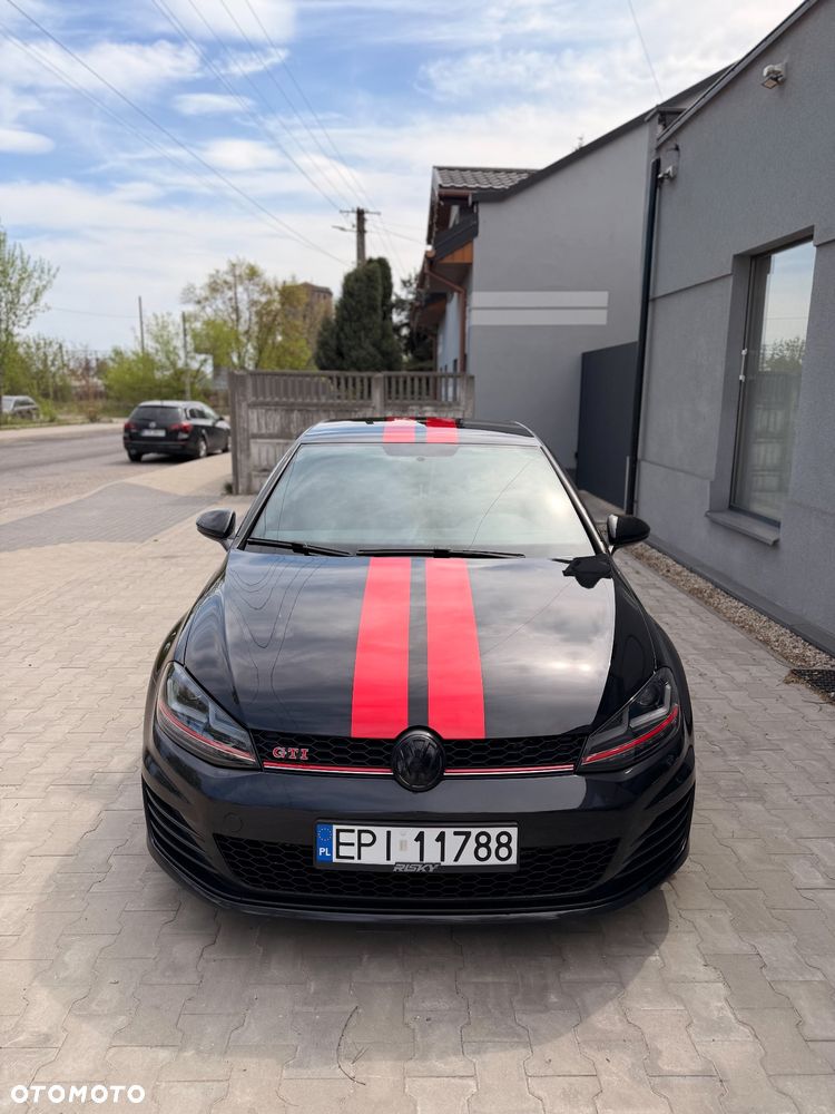 Volkswagen Golf - 3
