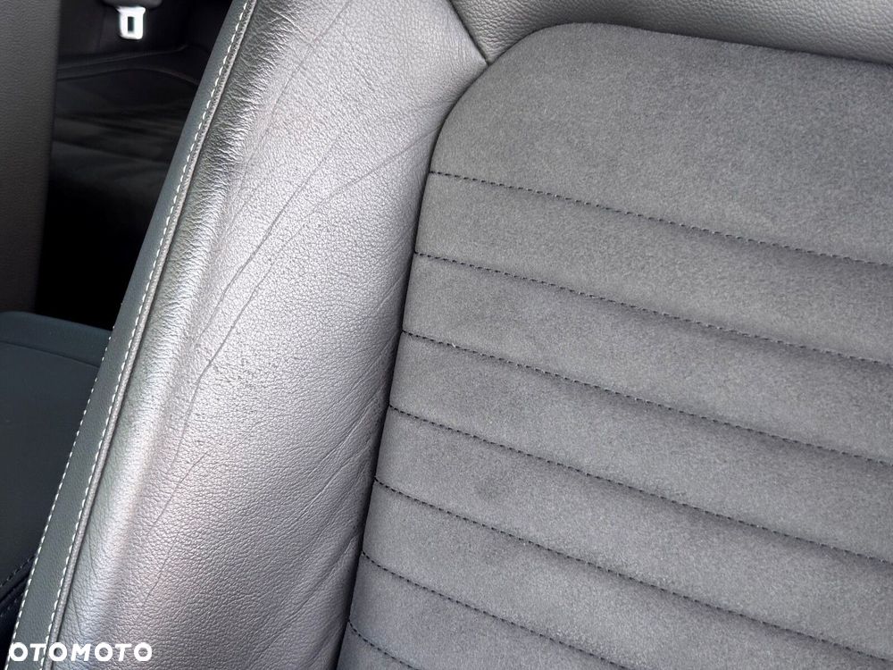 Volkswagen Passat - 16