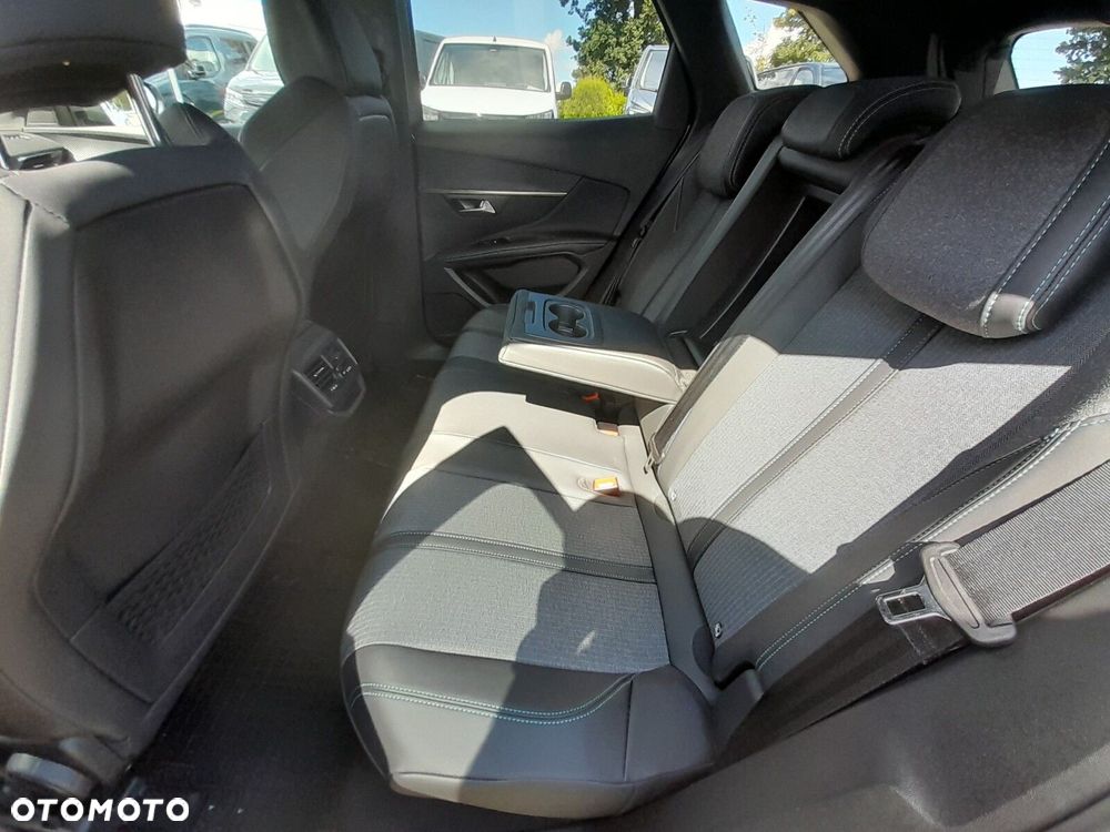 Peugeot 3008 1.2 PureTech Allure Pack S&S EAT8 - 18