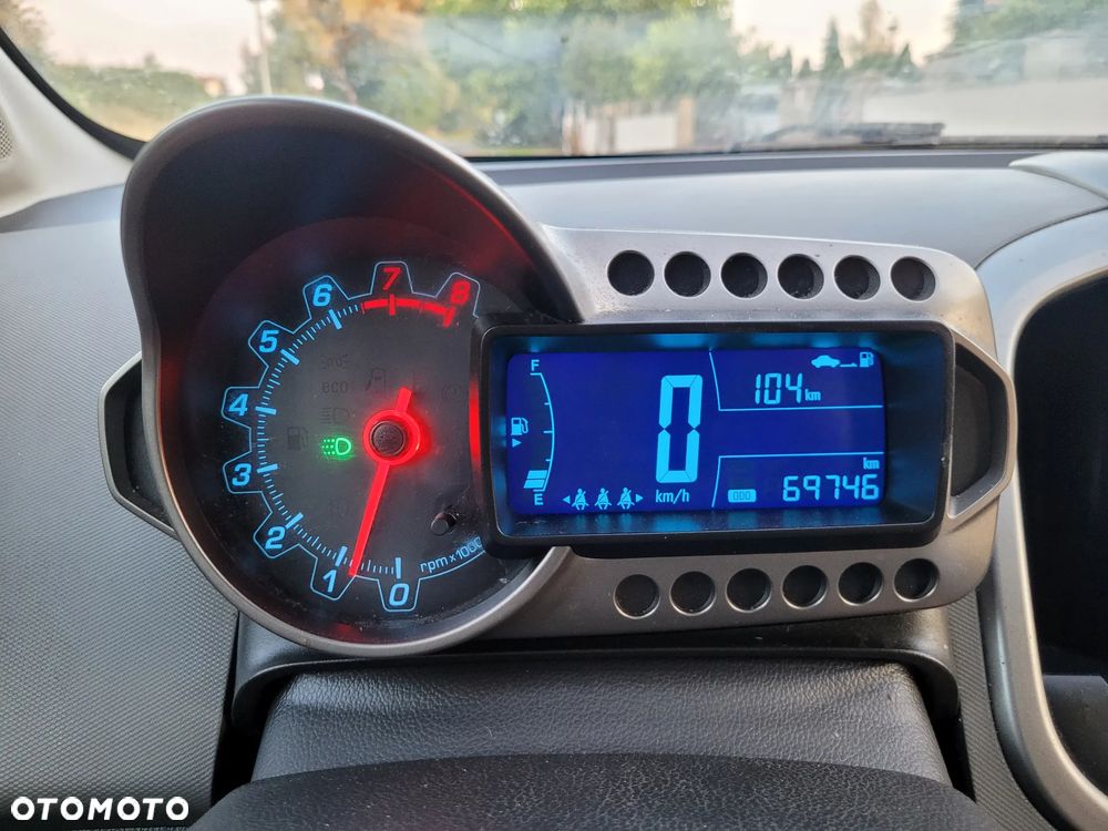 Chevrolet Aveo 1.4 16V LS - 19