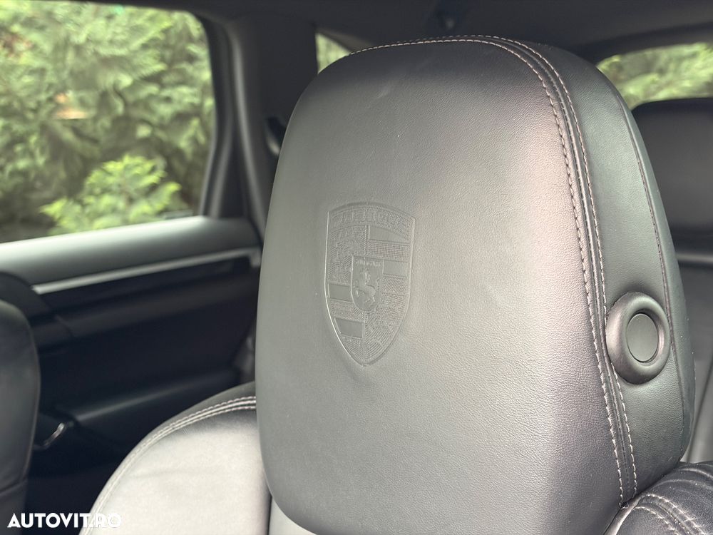 Porsche Cayenne Platinum Edition - 19