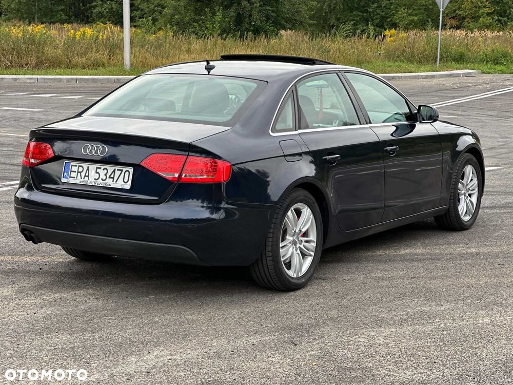 Audi A4 Limousine - 5