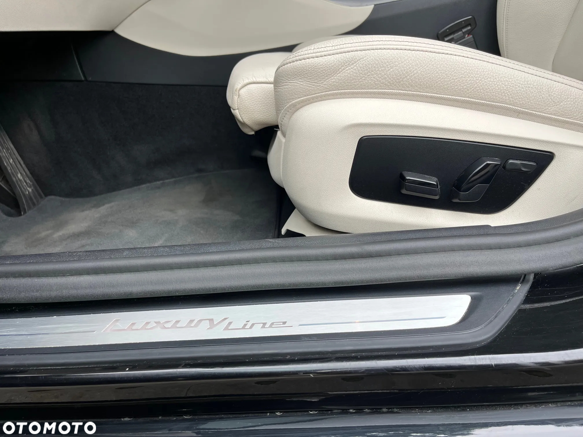 BMW Seria 5 520d xDrive Luxury Line - 11