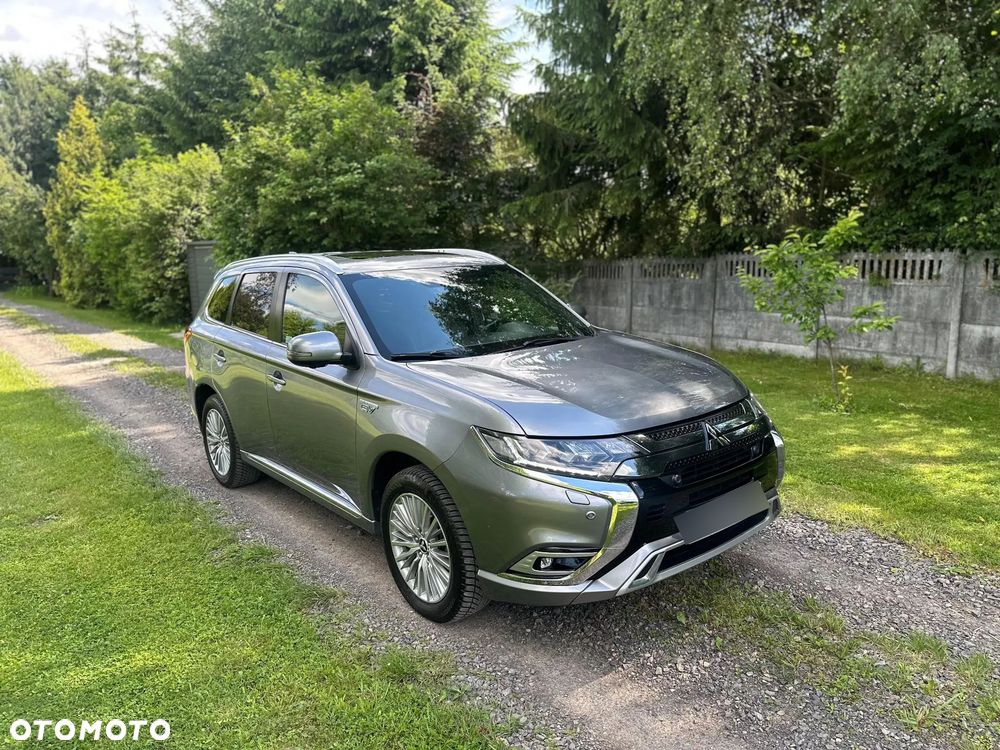 Mitsubishi Outlander Instyle NAVI + - 5