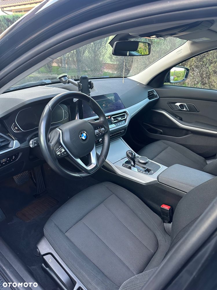 BMW Seria 3 320d - 5