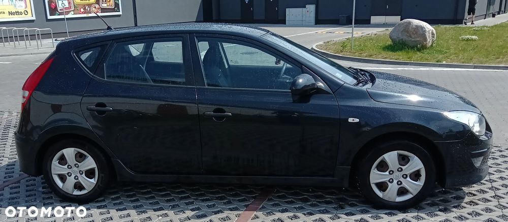 Hyundai i30 1.6 CRDi Classic + EU5 - 11
