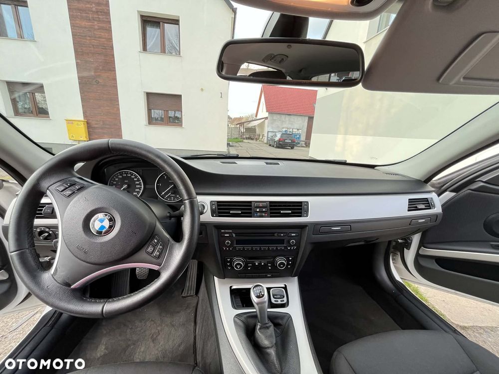 BMW Seria 3 - 10