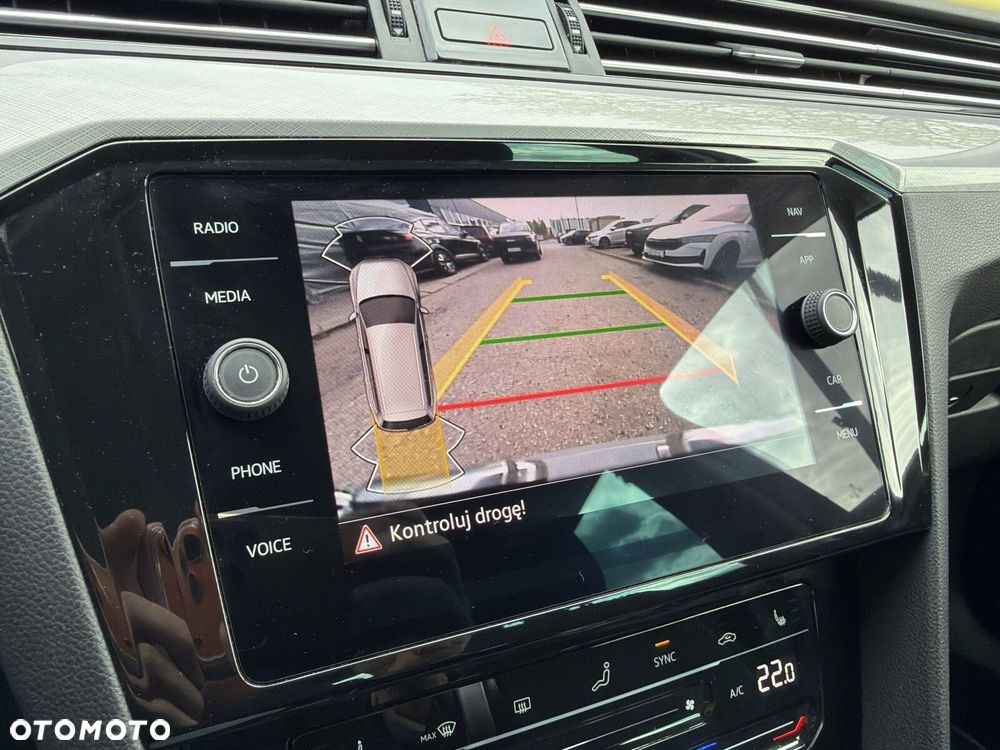 Volkswagen Passat - 30