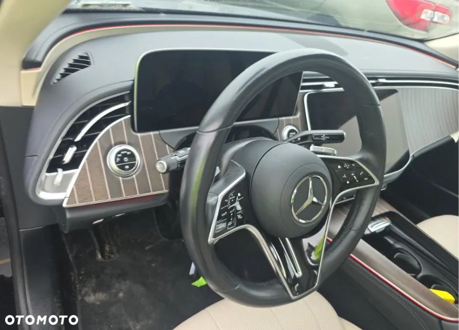 Mercedes-Benz Klasa E 300 9G-TRONIC AMG Line - 8