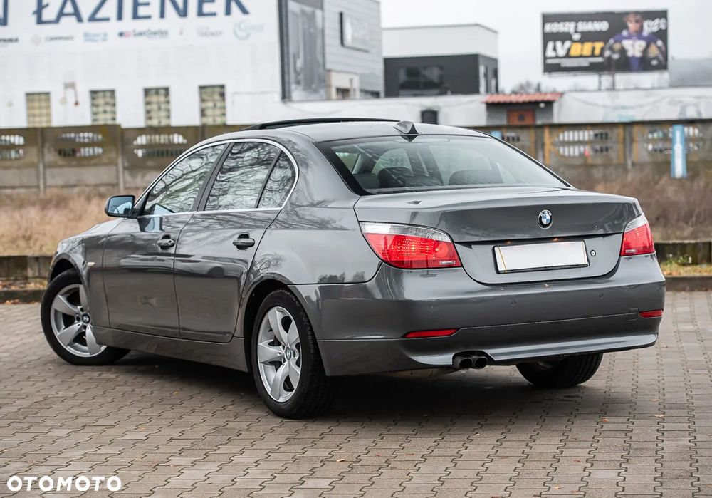 BMW Seria 5 525i - 9