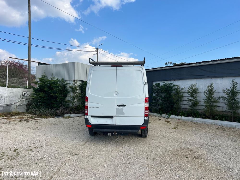 Mercedes-Benz Sprinter - 4