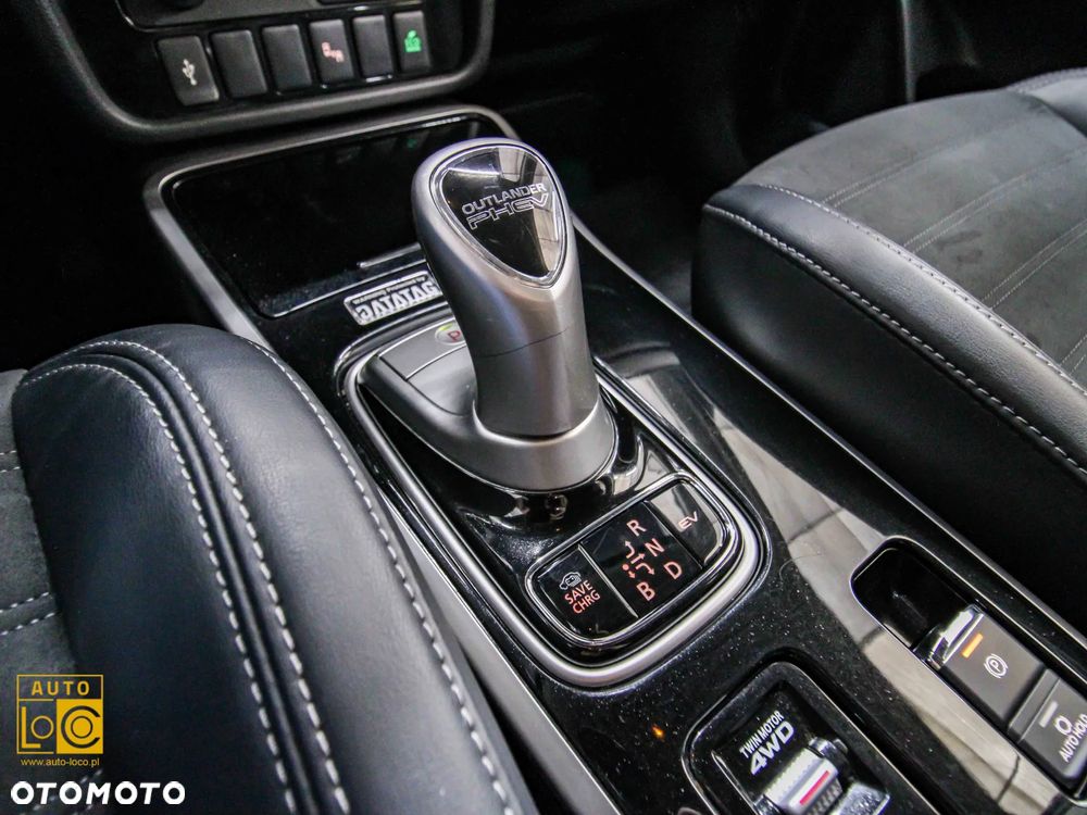 Mitsubishi Outlander Instyle - 25