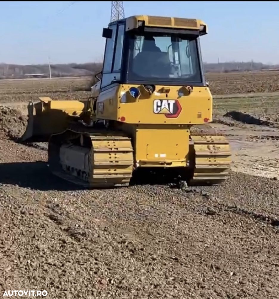 Cat D2 - 2