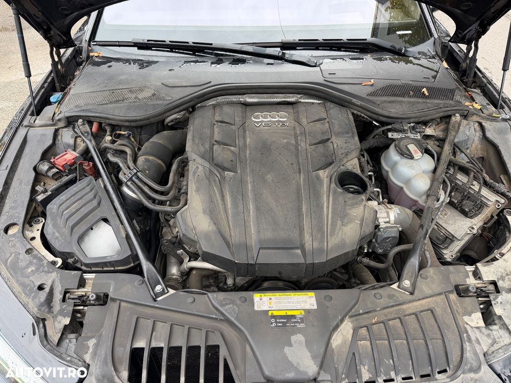 Audi A8 - 6
