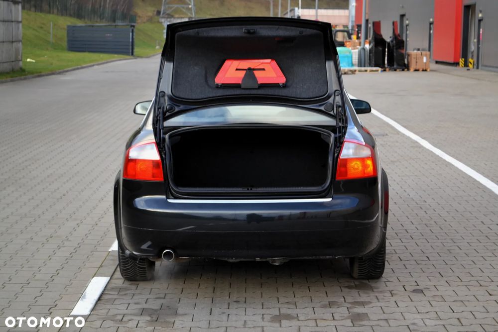 Audi A4 Limousine - 31