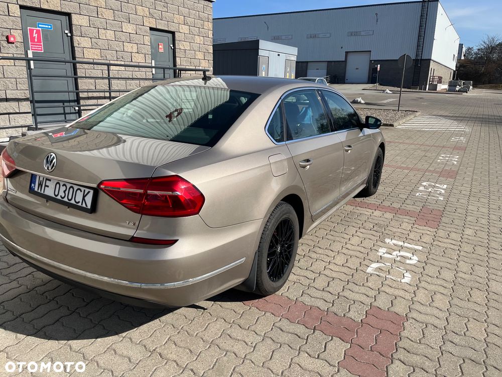 Volkswagen Passat 1.8 TSI (BlueMotion Technology) DSG Comfortline - 11