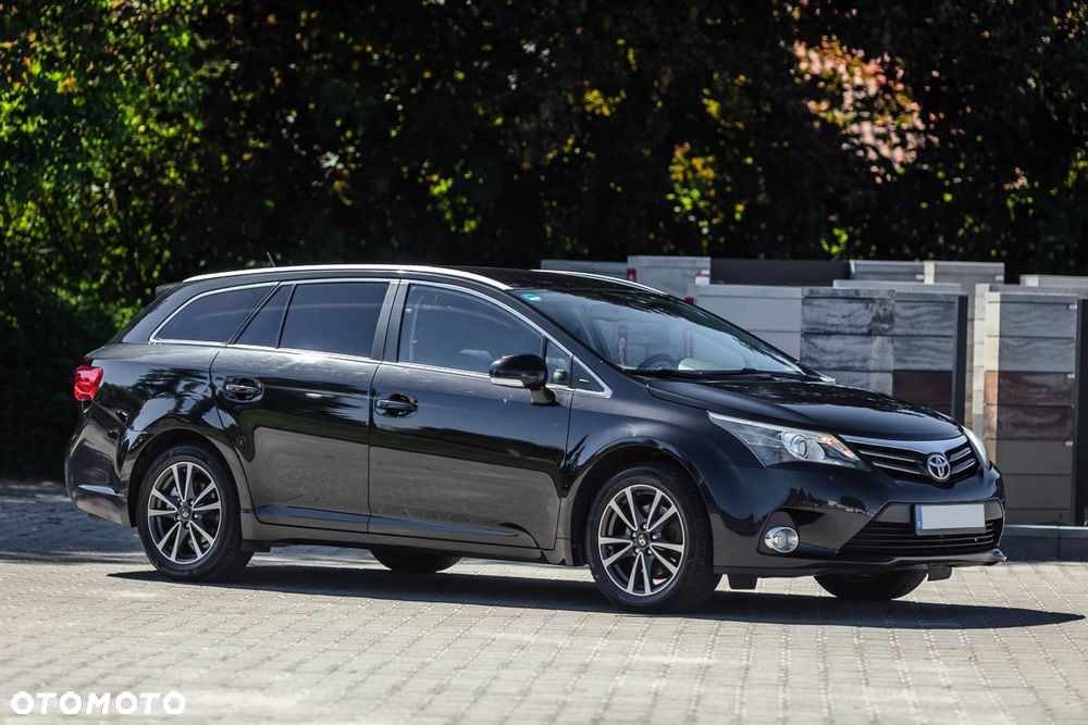 Toyota Avensis 2.2 D-4D Executive - 4