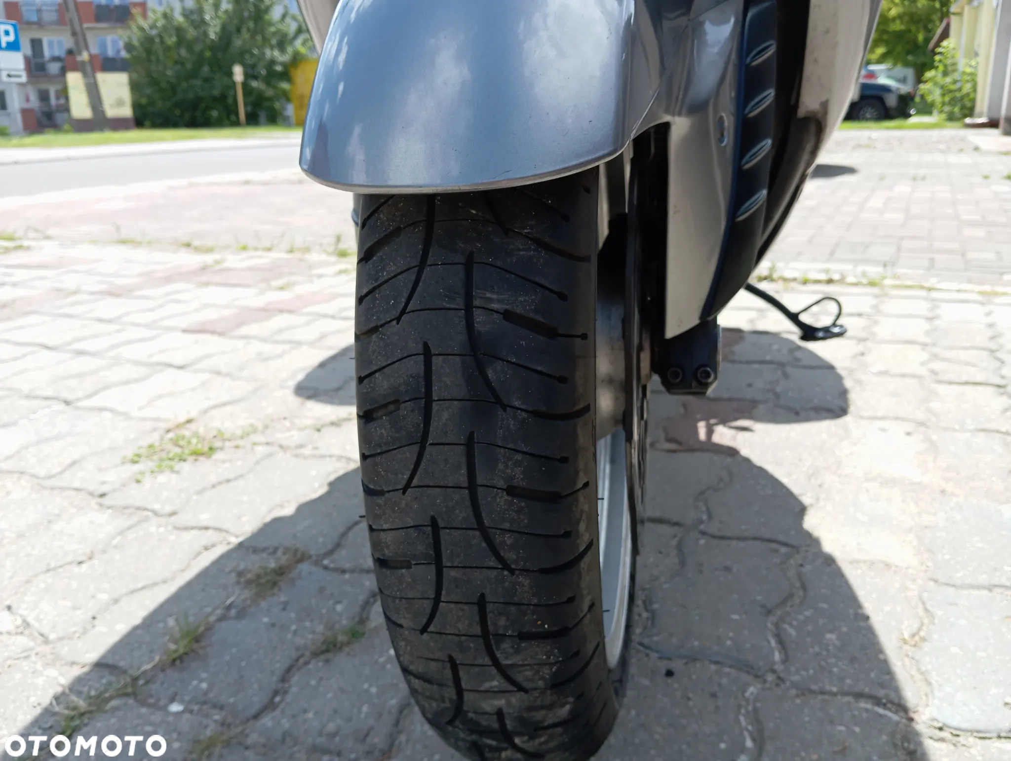 Kawasaki GTR - 6