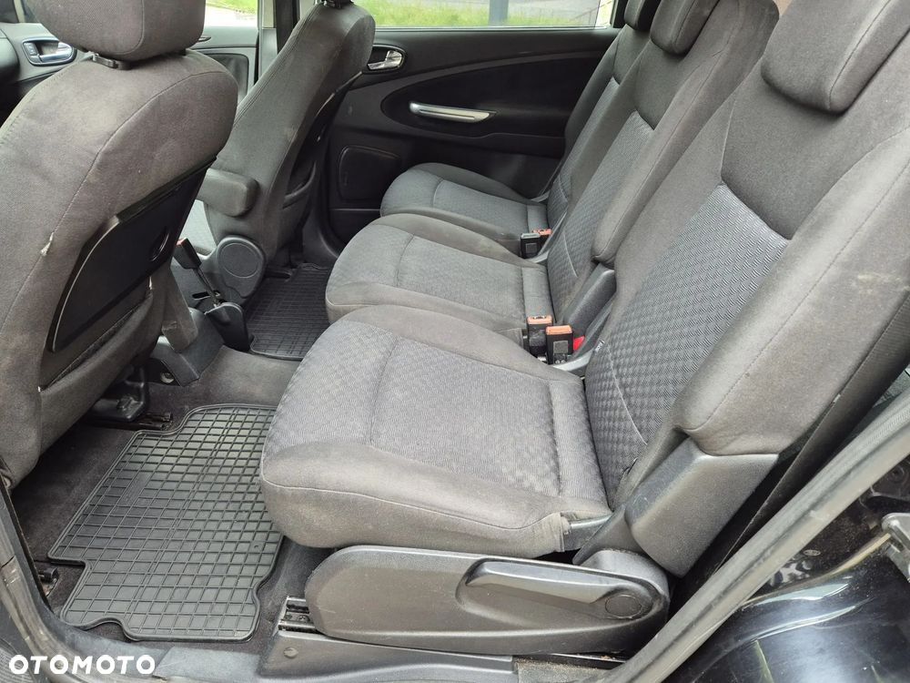 Ford Galaxy 2.0 TDCi Ghia - 14