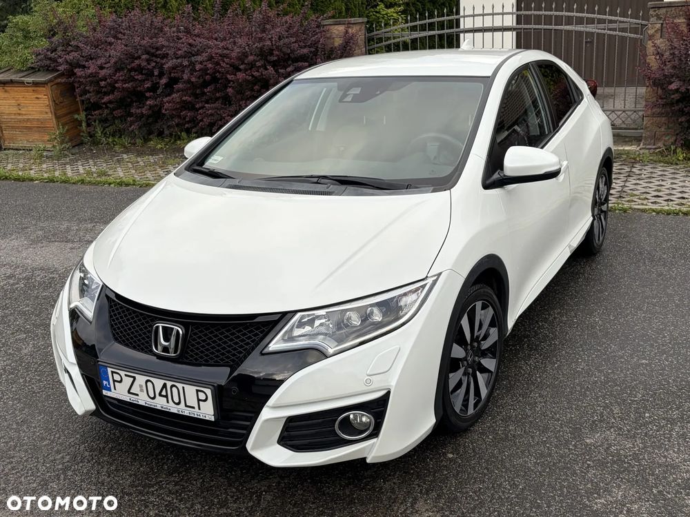 Honda Civic 1.8 Lifestyle (Honda Connect+) - 1