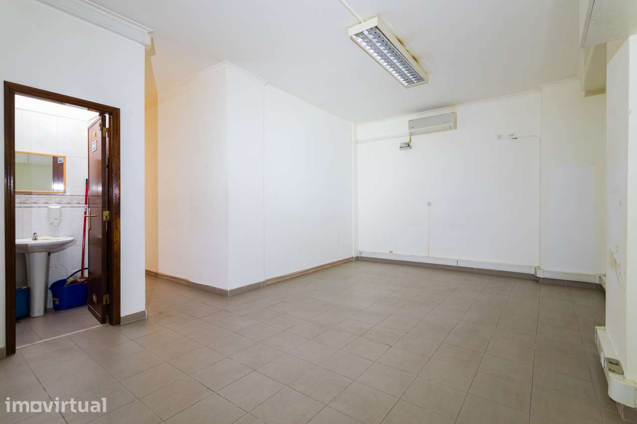 Espaço comercial em Nova Carnaxide - Grande imagem: 3/10