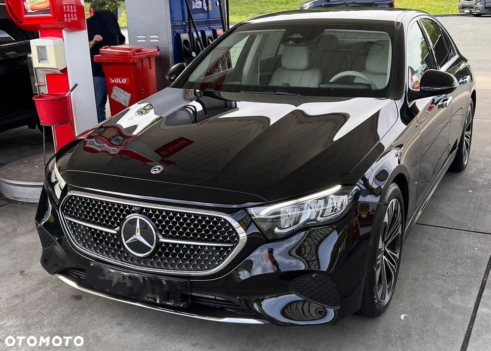 Mercedes-Benz Klasa E 220 d mHEV Avantgarde 9G-Tronic - 4