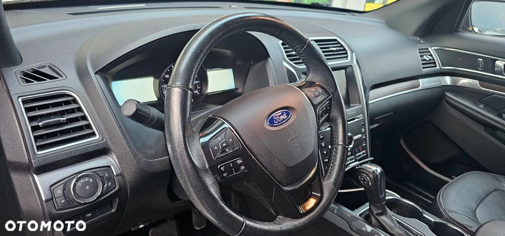 Ford Explorer - 20