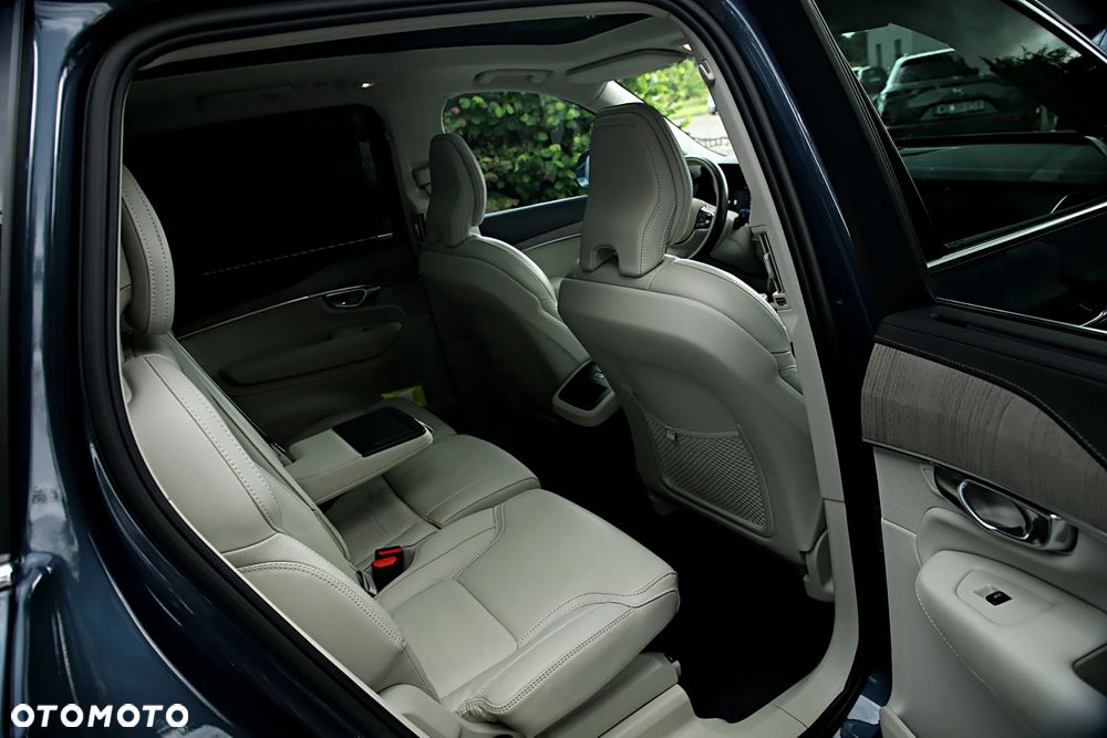 Volvo XC 90 B5 D AWD Ultimate Bright 7os - 24