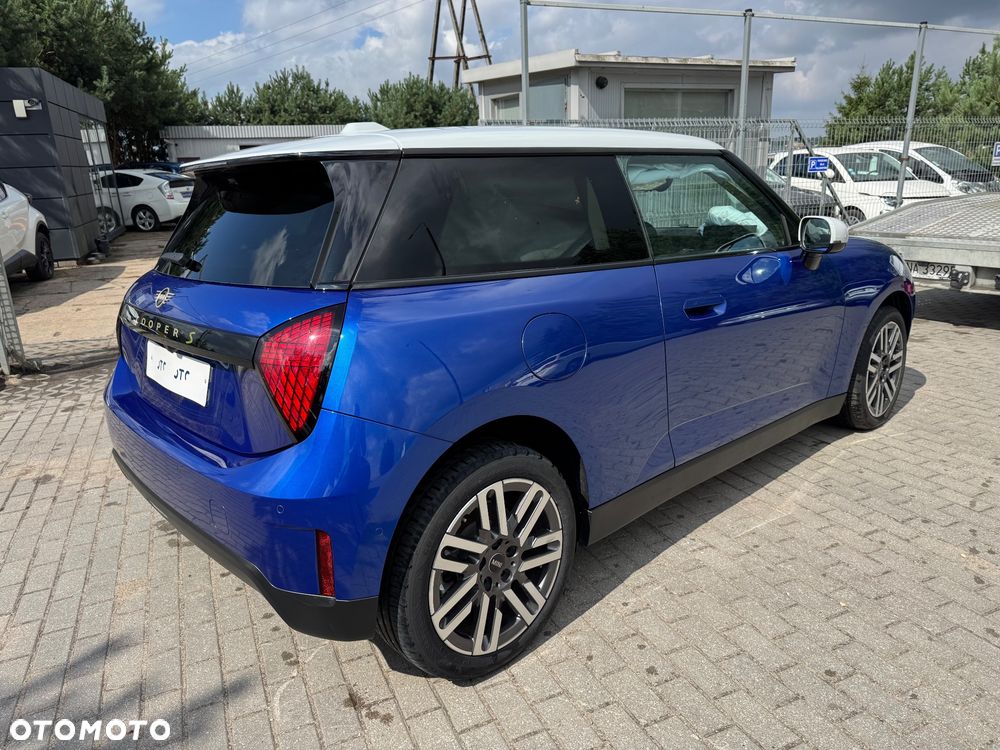 MINI Cooper SE Classic Trim - 3