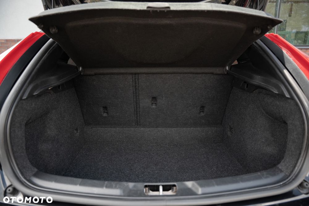 Volvo V40 T3 Geartronic RDesign - 40