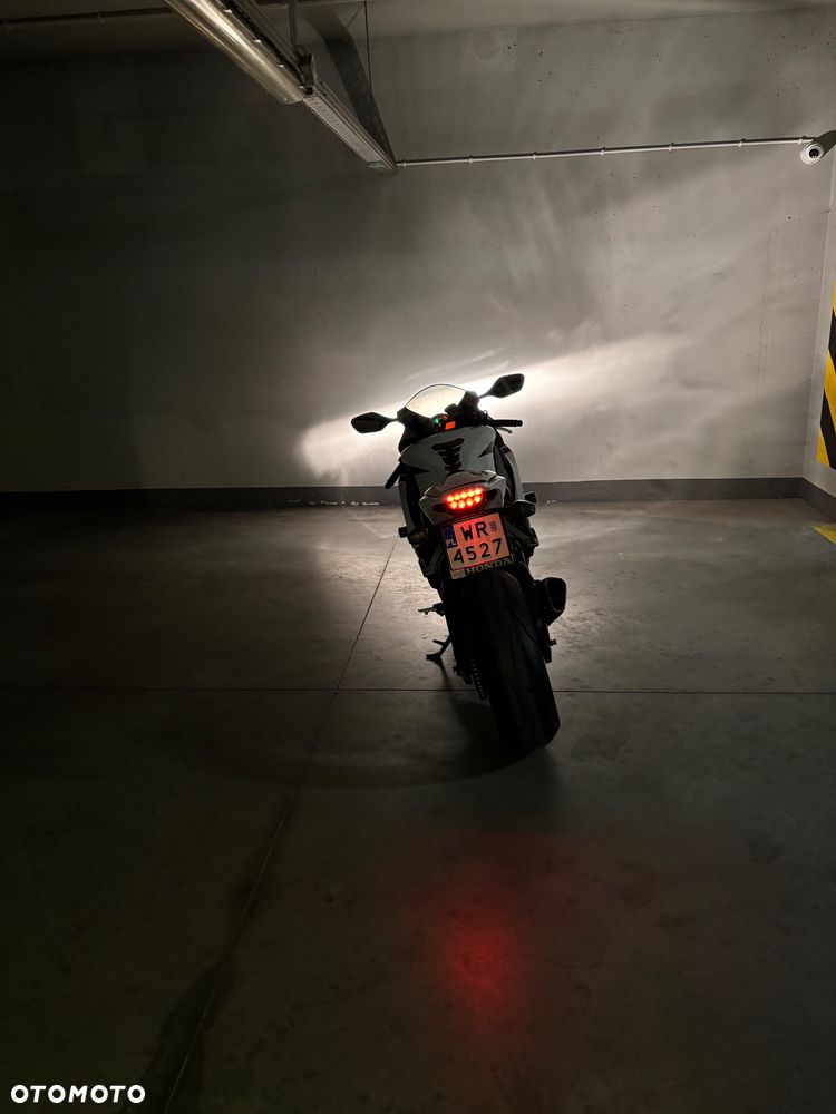 Honda CBR - 16