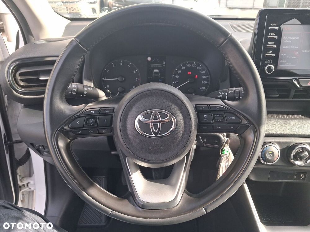 Toyota Yaris - 23