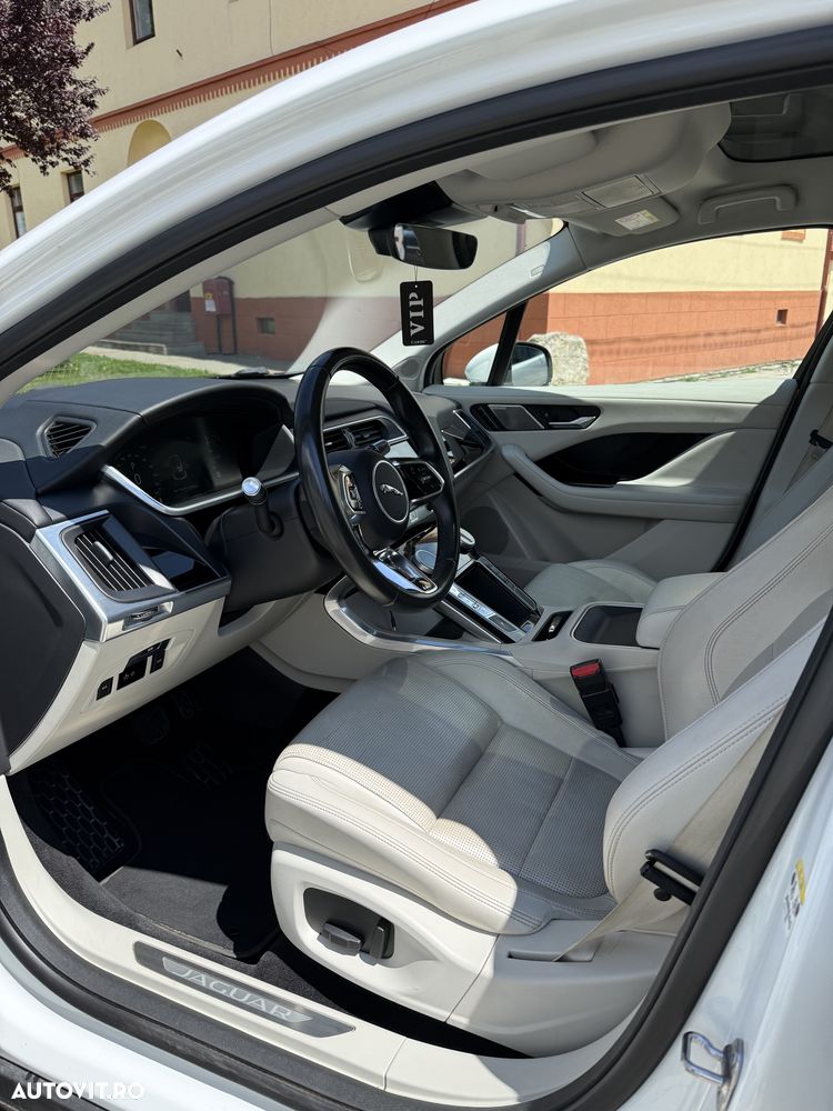 Jaguar I-Pace S - 8