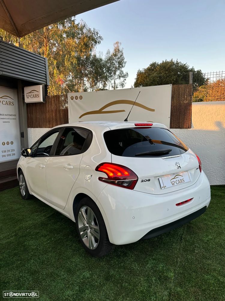 Peugeot 208 PureTech 82 Style - 4