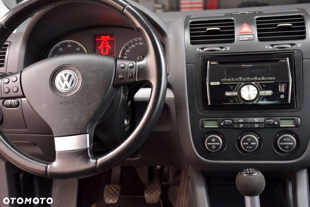 Volkswagen Golf 1.6 United - 13