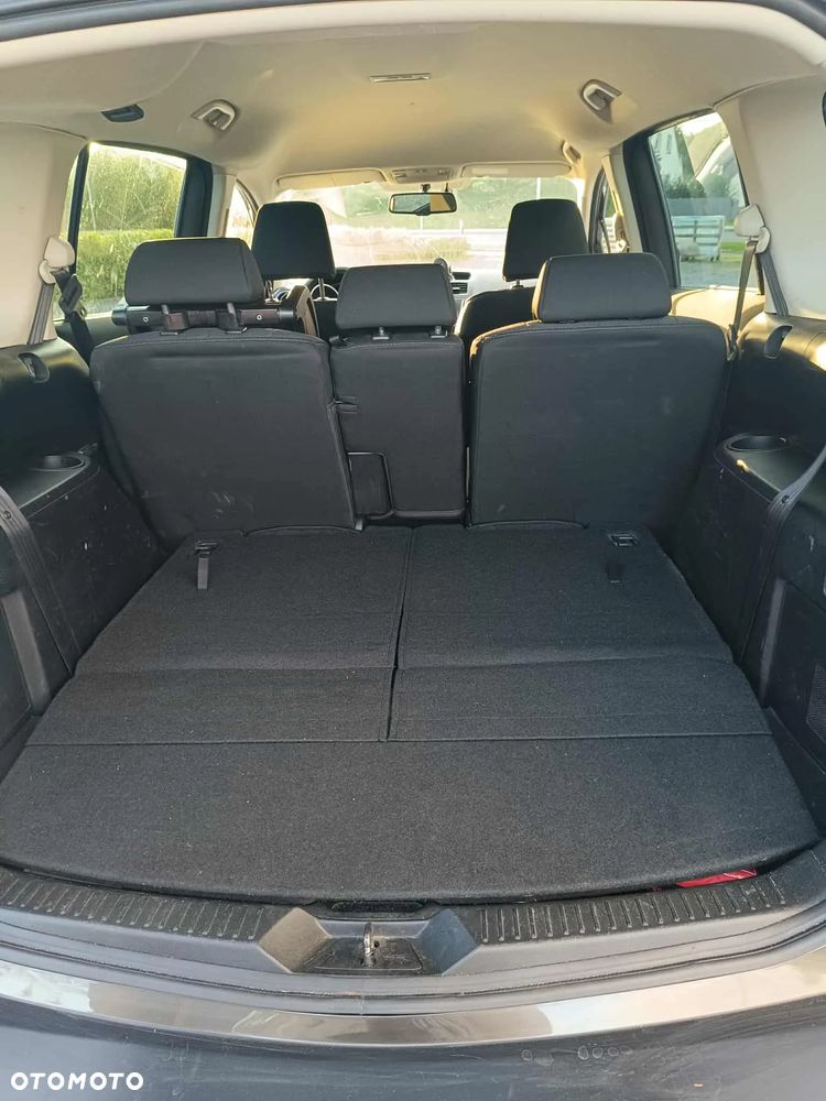 Mazda 5 2.0 Navi + - 13