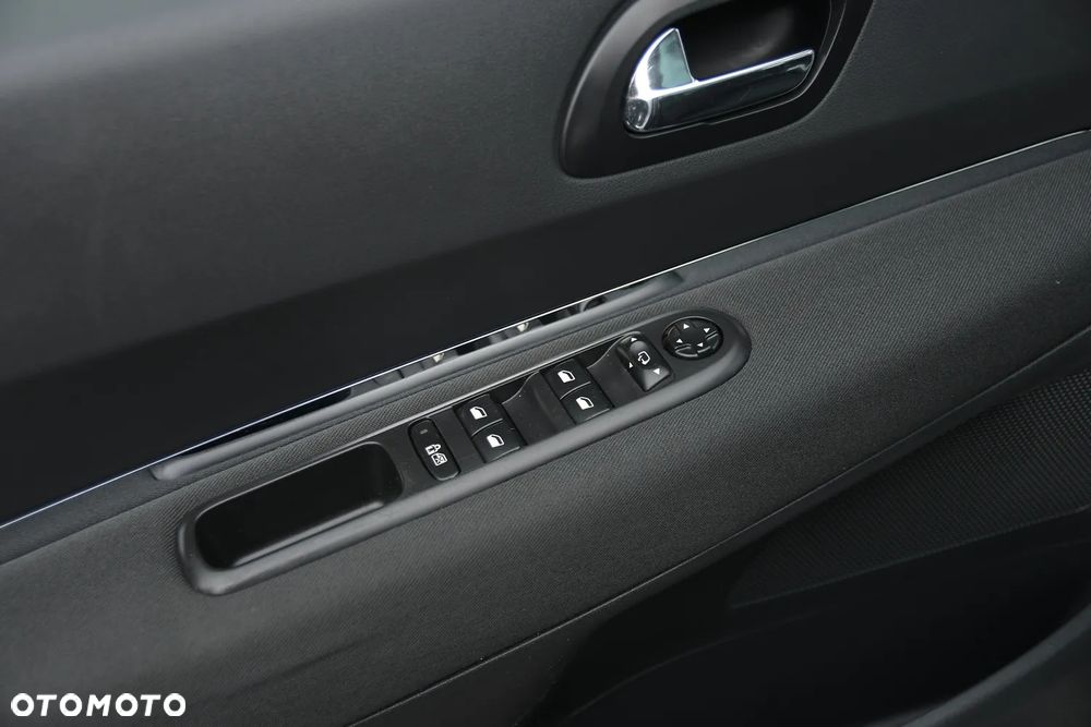 Peugeot 3008 ver-1-6-2wd-trend - 27