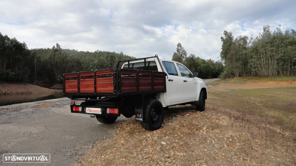 Toyota Hilux 2.4 D-4D 4WD CD CM - 4