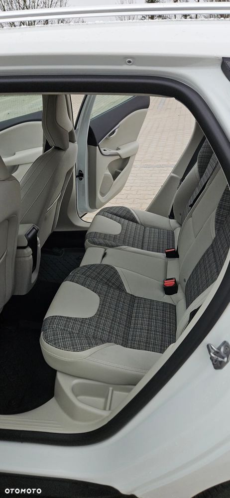 Volvo V40 Cross Country D3 Drive-E Kinetic - 10