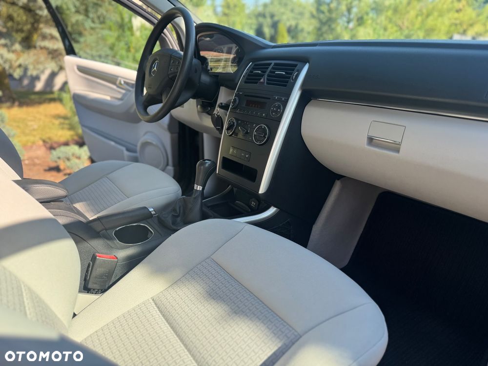 Mercedes-Benz Klasa B 180 BlueEFFICIENCY SPORT EDITION - 6
