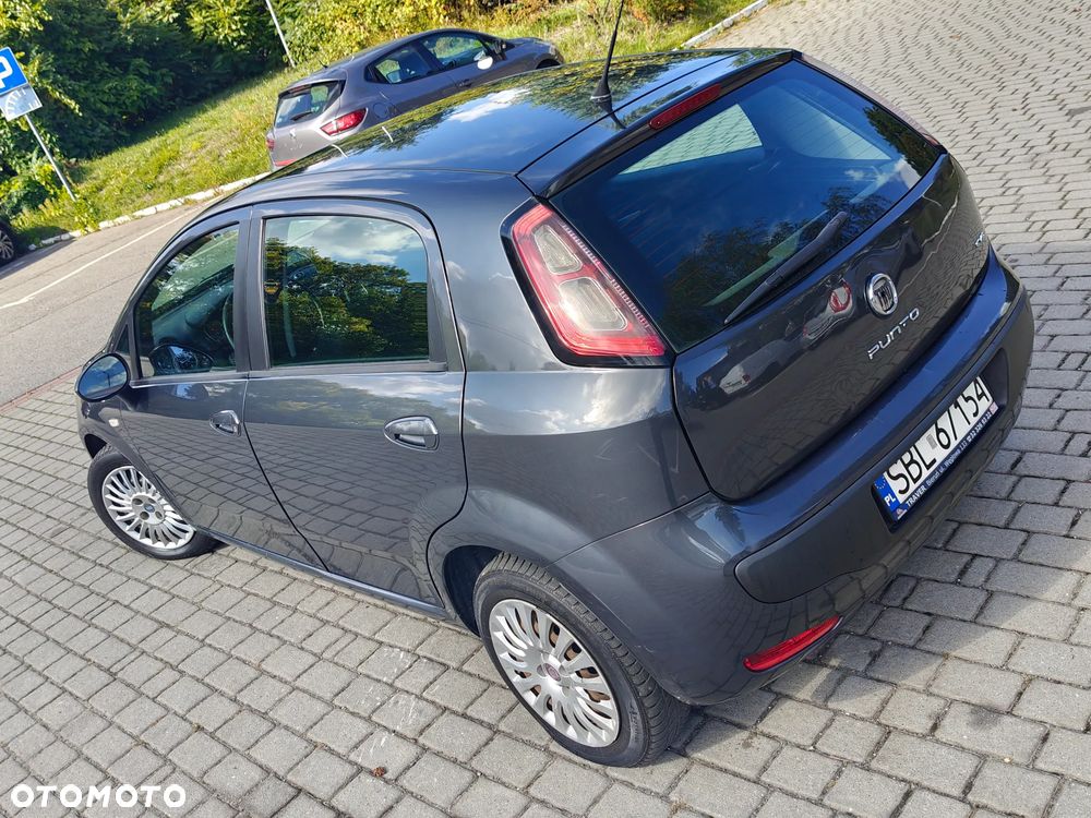 2011 Fiat Punto Evo 1.3 16V Multijet Dynamic Start&Stop, photograph 2