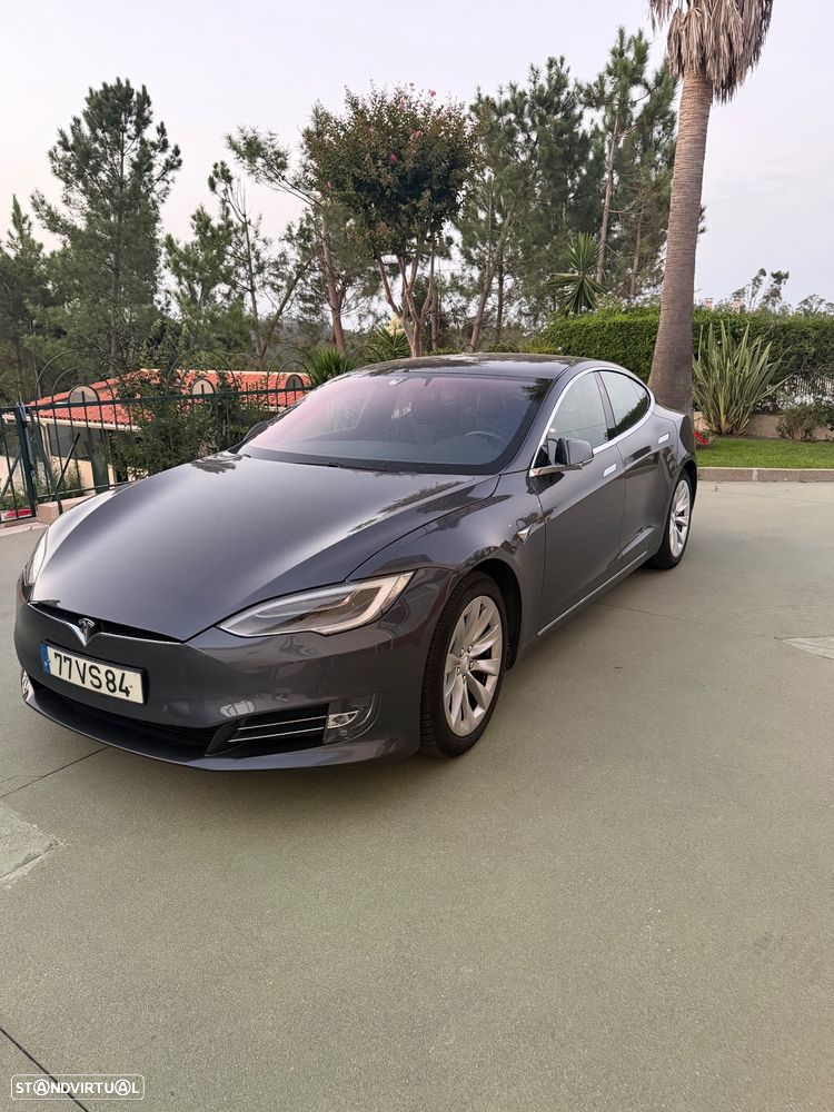 Tesla Model S - 2