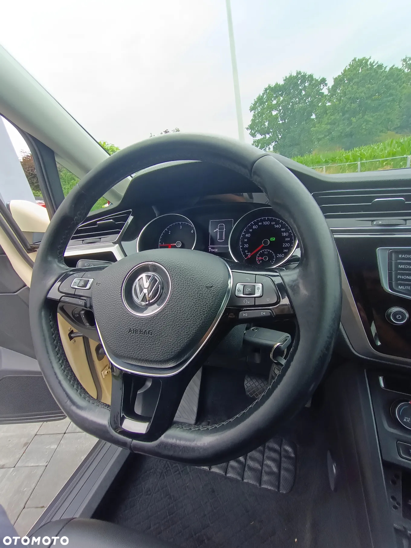 Volkswagen Touran 2.0 TDI SCR (BlueMotion Technology) DSG Highline - 16