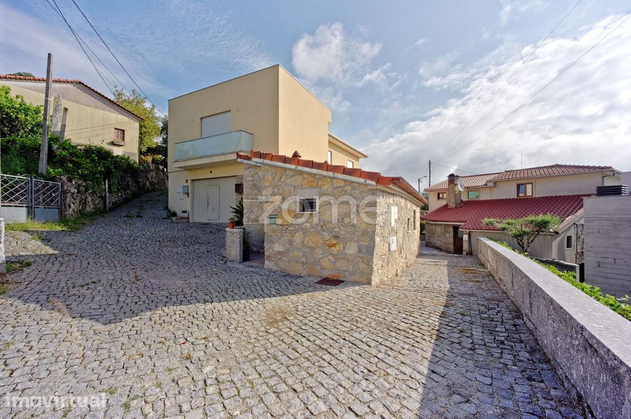 Moradia T1 com pátio e churrasqueira, renovada, em Sobreposta, Braga - Grande imagem: 2/22