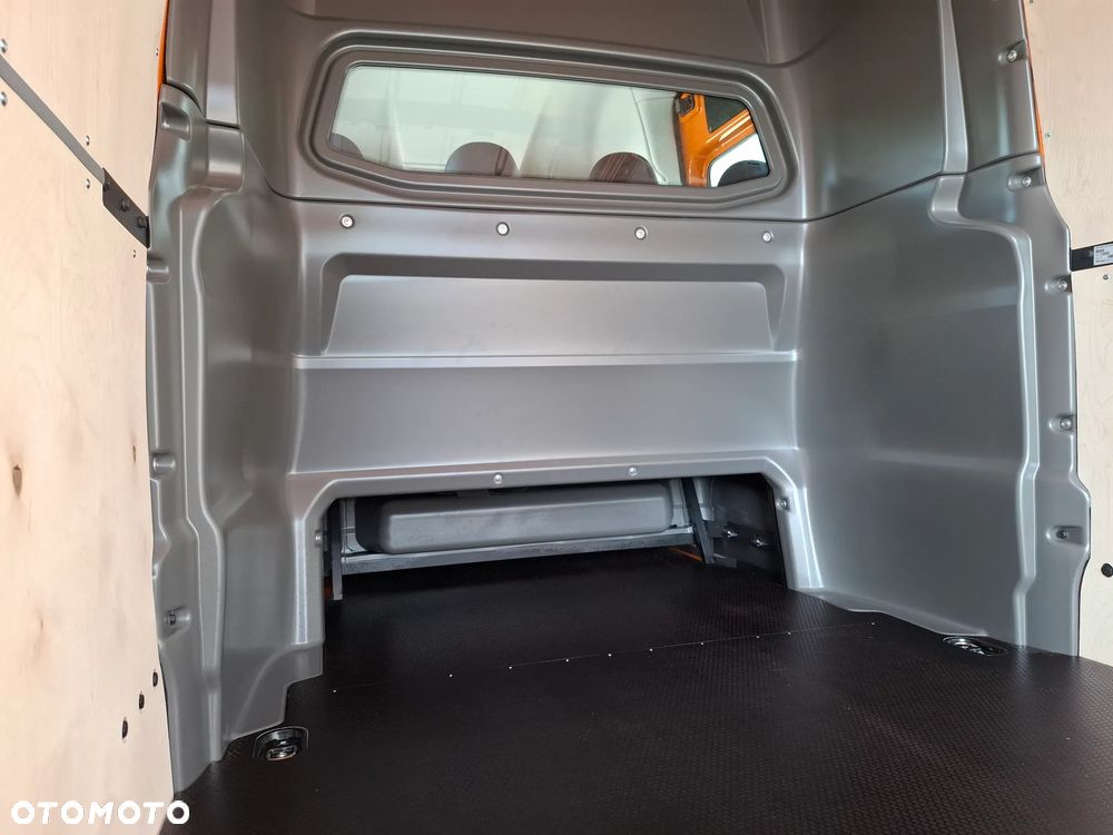 Volkswagen Crafter - 16
