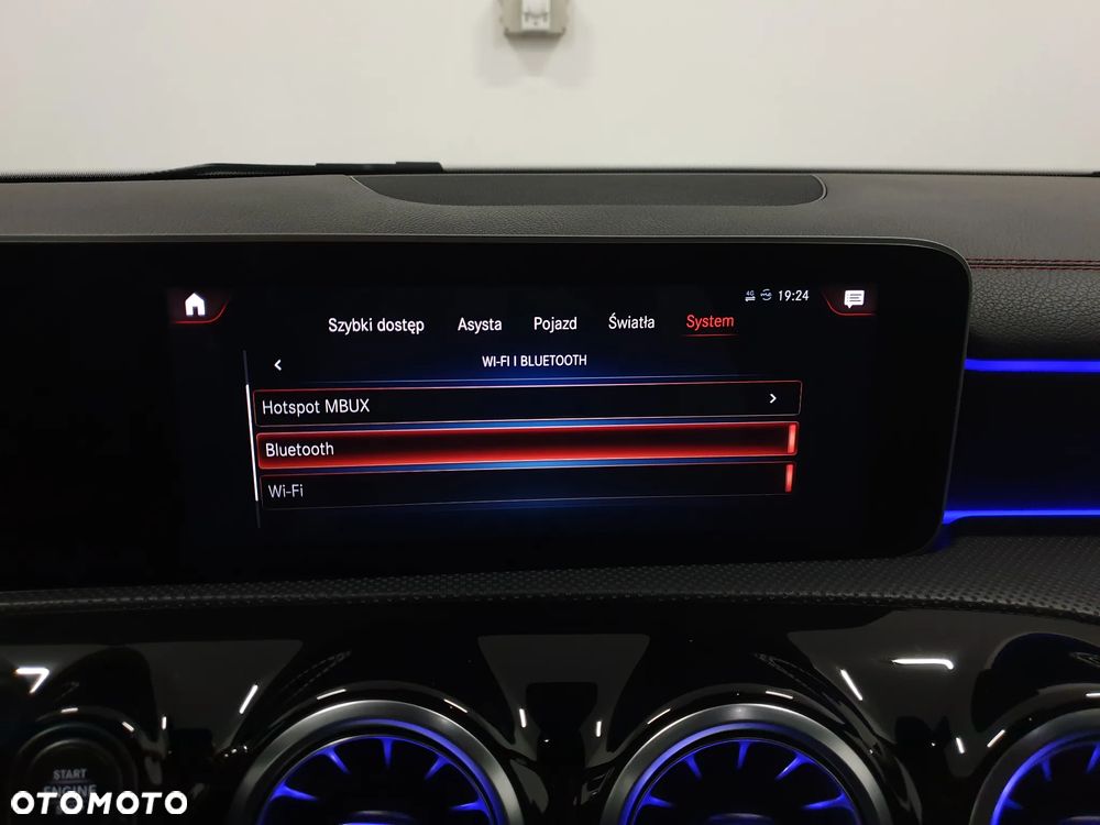 Mercedes-Benz CLA 250 7G-DCT - 17